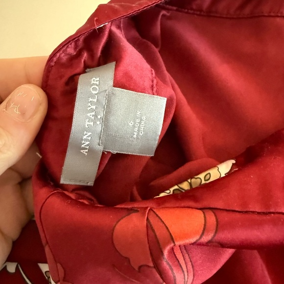 Ann Taylor Burgundy Floral A-Line Skirt - Picture 3 of 9